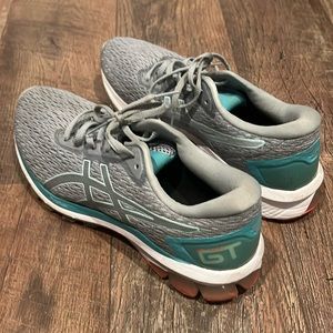 WOMENS ASICS GT SNEAKER SIZE 9